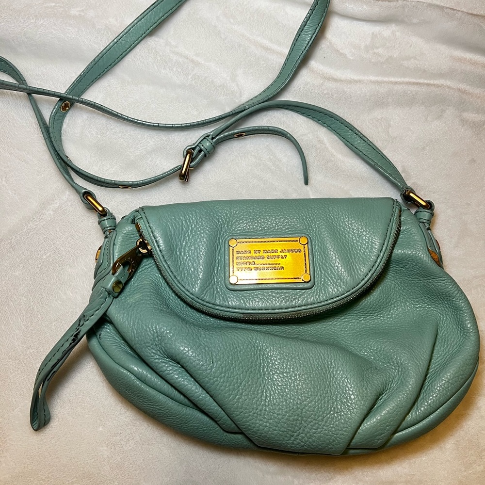 Marc Jacobs Re Edition Mini Natasha Crossbody Bag